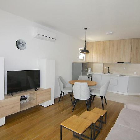 Apartments Lora Zmajeva, 7 บุดวา ภายนอก รูปภาพ