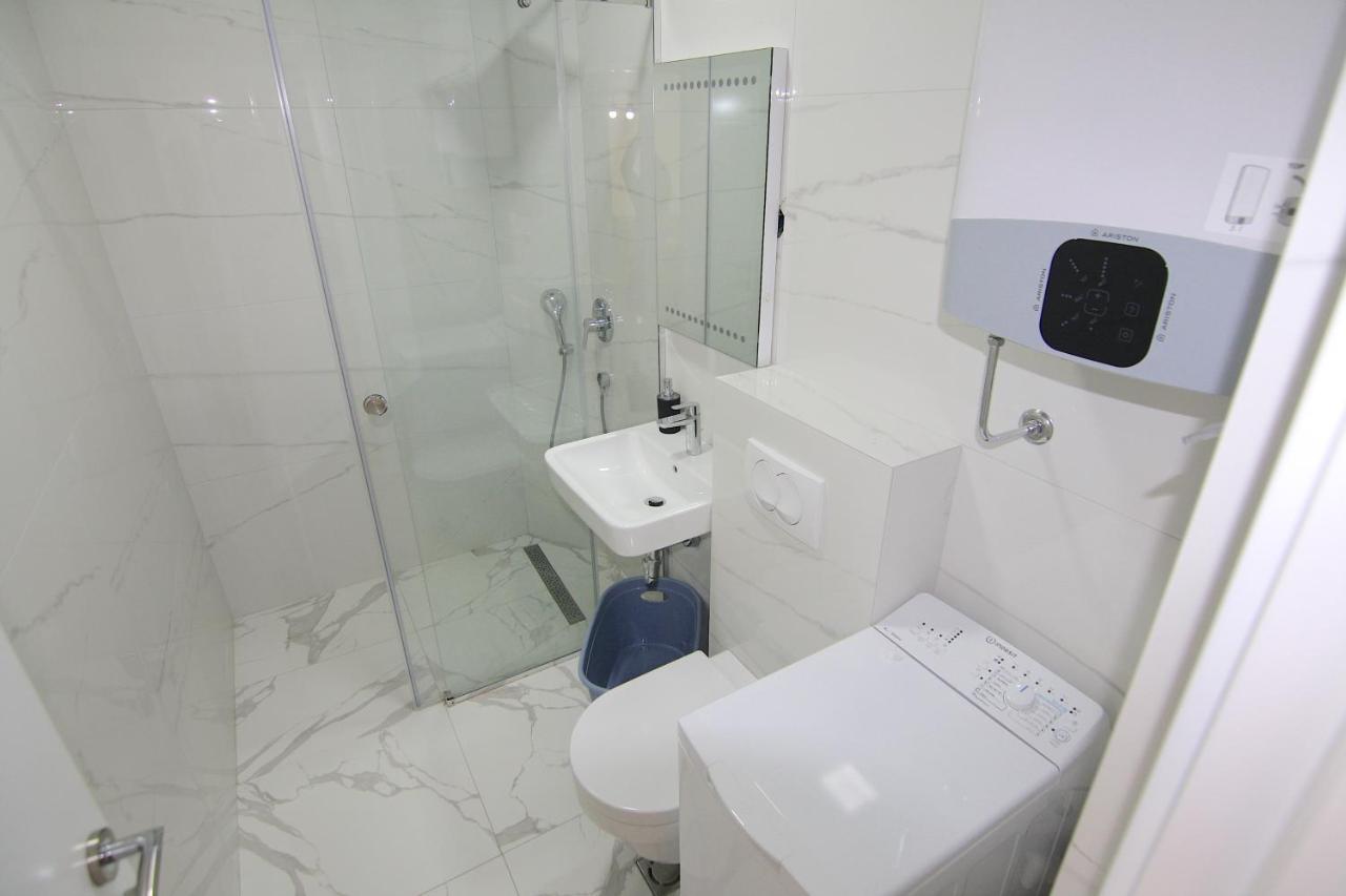 Apartments Lora Zmajeva, 7 บุดวา ภายนอก รูปภาพ