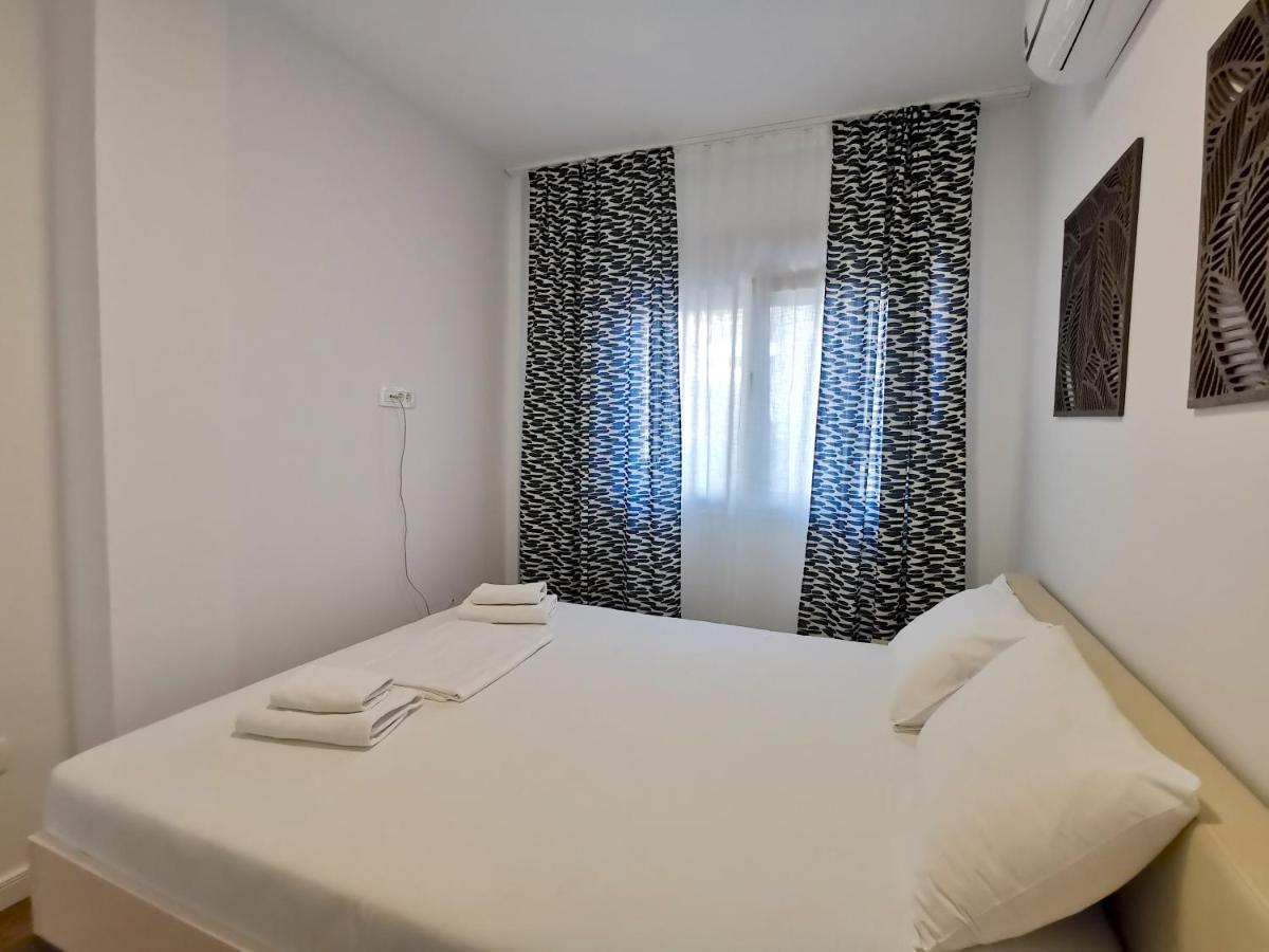 Apartments Lora Zmajeva, 7 บุดวา ภายนอก รูปภาพ