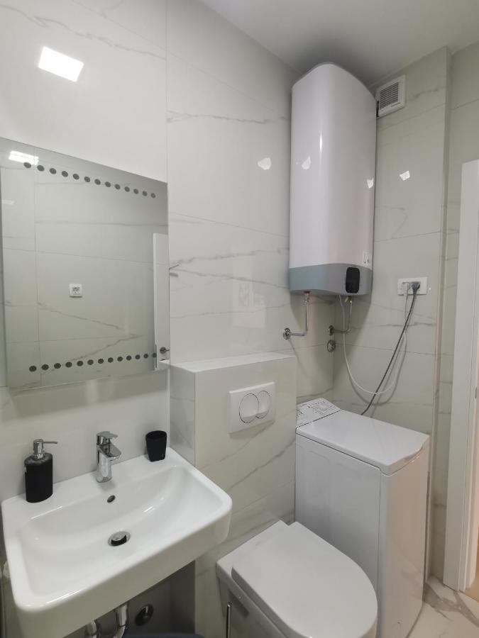Apartments Lora Zmajeva, 7 บุดวา ภายนอก รูปภาพ