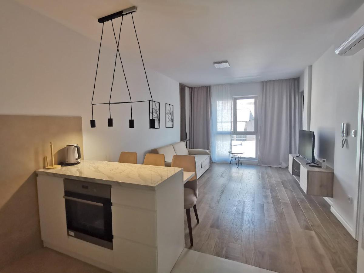 Apartments Lora Zmajeva, 7 บุดวา ภายนอก รูปภาพ