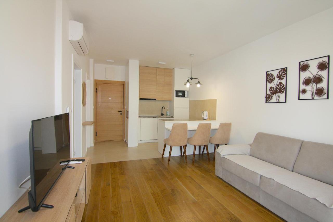 Apartments Lora Zmajeva, 7 บุดวา ภายนอก รูปภาพ