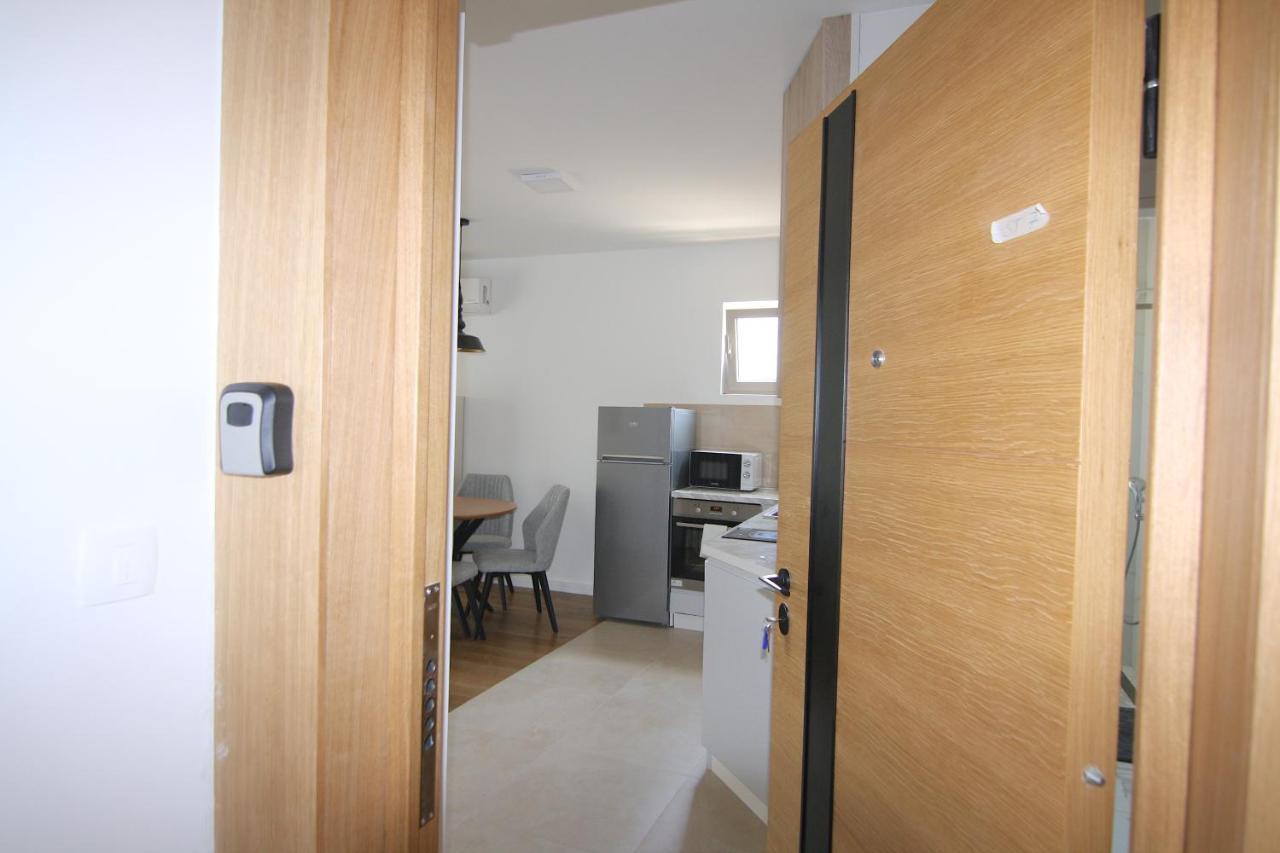 Apartments Lora Zmajeva, 7 บุดวา ภายนอก รูปภาพ