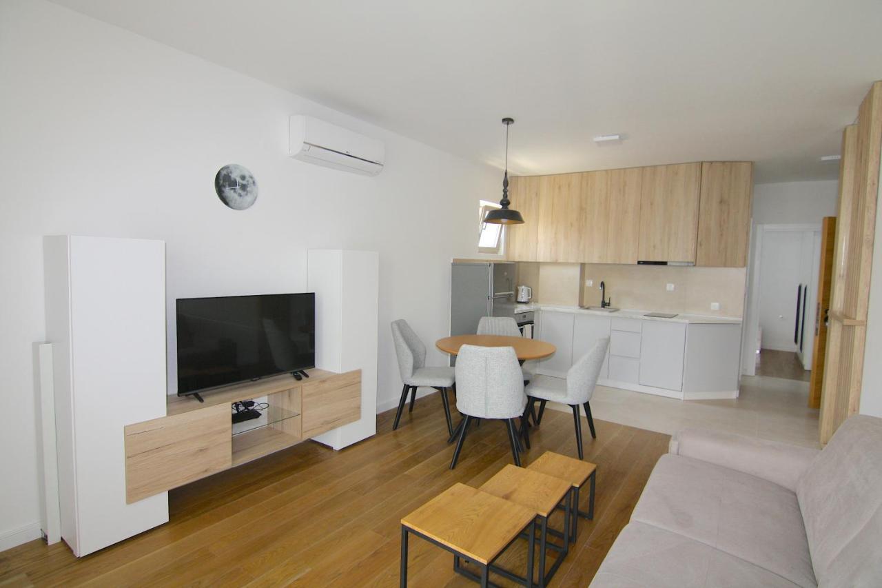 Apartments Lora Zmajeva, 7 บุดวา ภายนอก รูปภาพ
