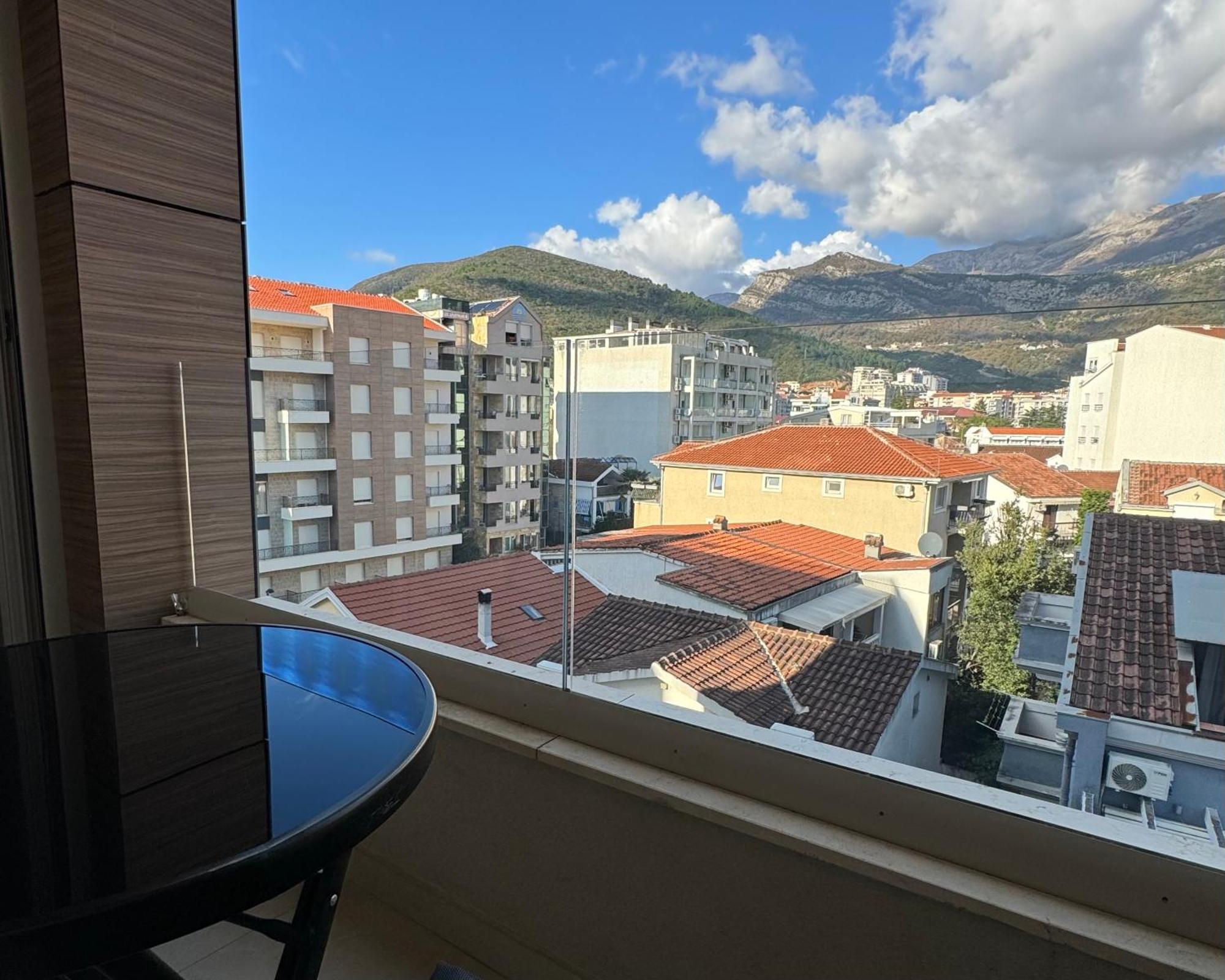 Apartments Lora Zmajeva, 7 บุดวา ภายนอก รูปภาพ
